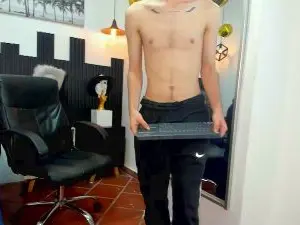 Cam4 Free Porn Cam of trevor_mob