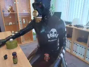 Cam4 Live Sex of sau_rubber