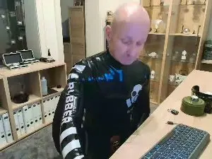 Cam4 Free Live Porn of sau_rubber
