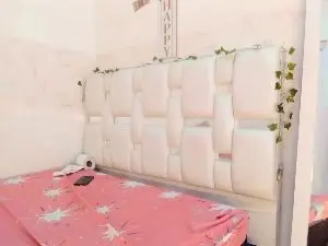 Cam4 Live Sex of adry_moon