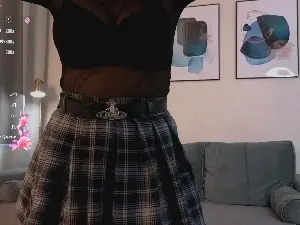 Cam4 Nude Webcam of MarieeJohnson