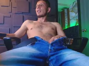 Cam4 Live Sex of alex_bigtool1