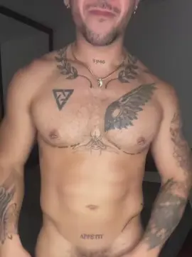 Cam4 Sex Chat of adamcastxx