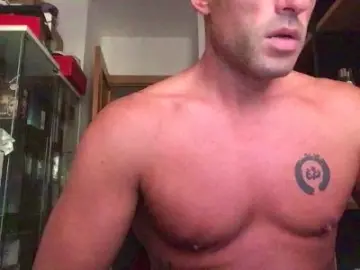 Cam4 Live Sex Cam of Xisco8_2