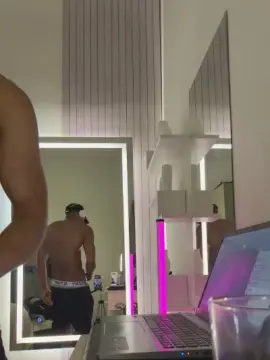 Cam4 Sex Cam of Pintudomacho