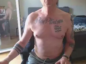 Cam4 Live Sex of kinkyguy07