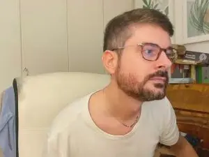 Cam4 Live Sex of pisellone_roma
