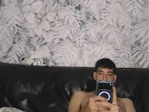 Cam4 Free Live Porn of Meastroboris95