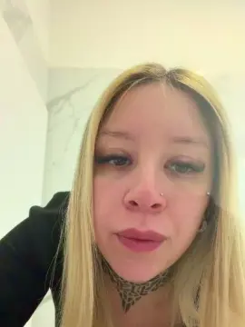 Cam4 Free Live Porn of Prilove1