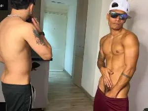 Cam4 Live Sex Cam of zoneboys_