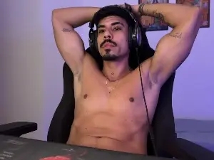 Cam4 Live Porn of Luky