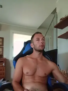 Cam4 Free Live Porn of riccardoyeah