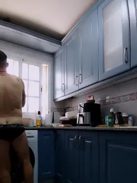 Cam4 Live Porn of aqelare53