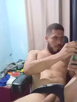 Cam4 Live Sex Cam of polaco061