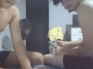 Cam4 Live Porn of guitbbbb