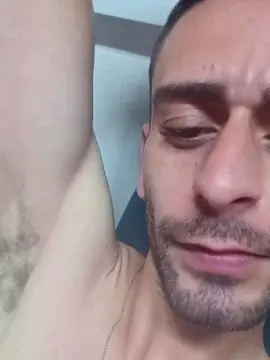 Cam4 Live Porn of cesarhenriquea5