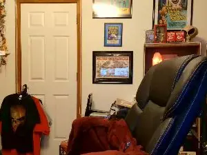 Cam4 Live Sex of guyboobies