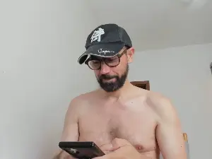 Cam4 Live Porn of italysexyman