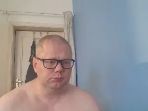 Cam4 Live Sex of chubbyass08