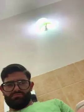 Cam4 Live Porn of rocco487