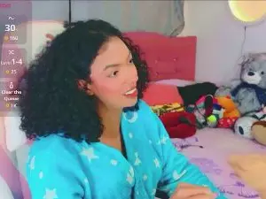 Cam4 Free Live Porn of lauracollingsss