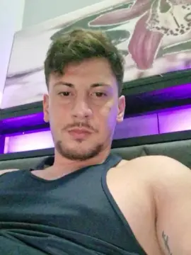 Cam4 Live Sex of Friend999