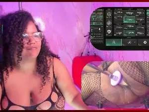 Cam4 Free Live Porn of MhiaRey