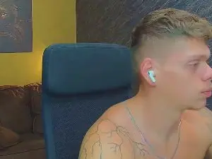 Cam4 Free Porn Cam of NicoTroy