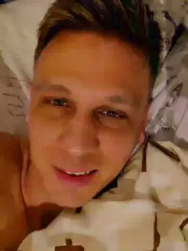 Cam4 Live Sex of tyrel25_fun