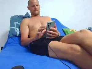 Cam4 Free Live Porn of Aur85