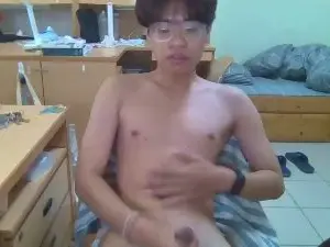 Cam4 Watch Live Sex Cams of OscarHGK