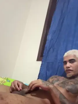 Cam4 Live Porn of Novinhoerrej