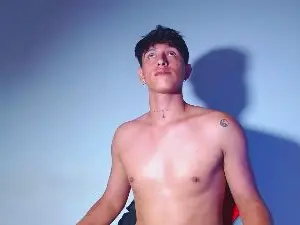 Cam4 Free Porn Cam of Rowanbig23