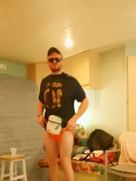 Cam4 Sex Cam of frenchyboyy44