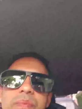 Cam4 Live Porn of morenodario
