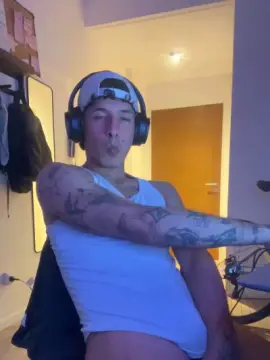 Cam4 Nude Webcam of magnoricci