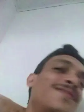 Cam4 Live Sex of RobertLuz