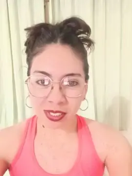 Cam4 Sex Chat of Mia_essence24