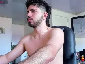 Cam4 Live Sex of Leoliciousss