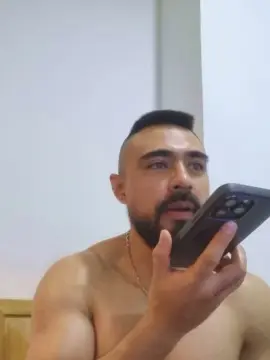 Cam4 Private Sex Chat of latinpenes