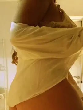 Cam4 Live Porn of margot30