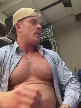 Cam4 Free Live Porn of canadiangooner