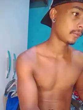 Cam4 Live Sex of leosilvajf