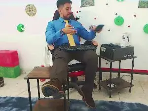 Cam4 Sex Cam of KalethBigDick88