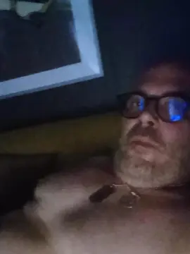 Cam4 Nude Webcam of D4DLou1sX