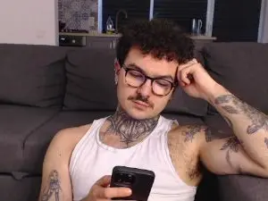 Cam4 Adult Webcams of TattedCurls