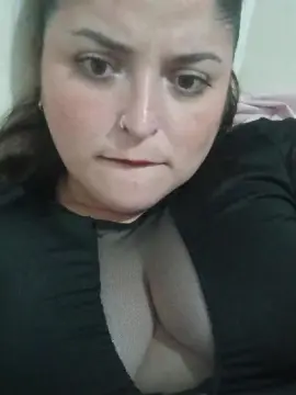 Cam4 Sex Cam of Raissakuc