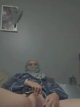Cam4 Free Live Porn of Aliddel