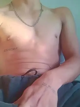 Cam4 Live Sex of choconik