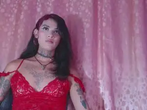 Cam4 Free Live Porn of kiara_hot224